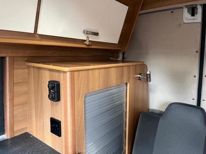 2025 Mercedes-benz Sprinter