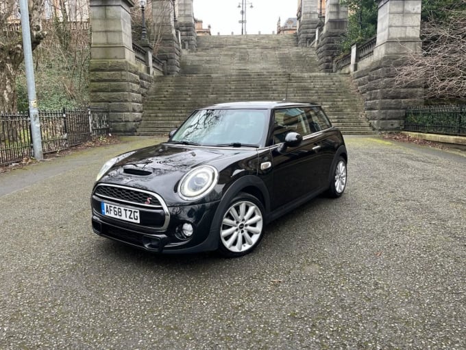 2025 Mini Hatch