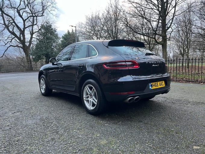 2025 Porsche Macan