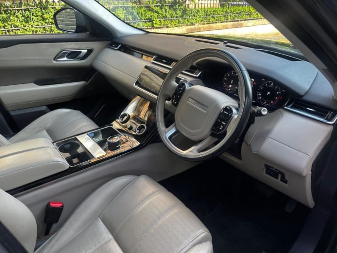 2025 Land Rover Range Rover Velar