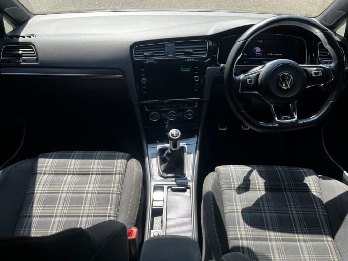 2025 Volkswagen Golf