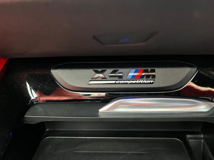 2025 BMW X4 M