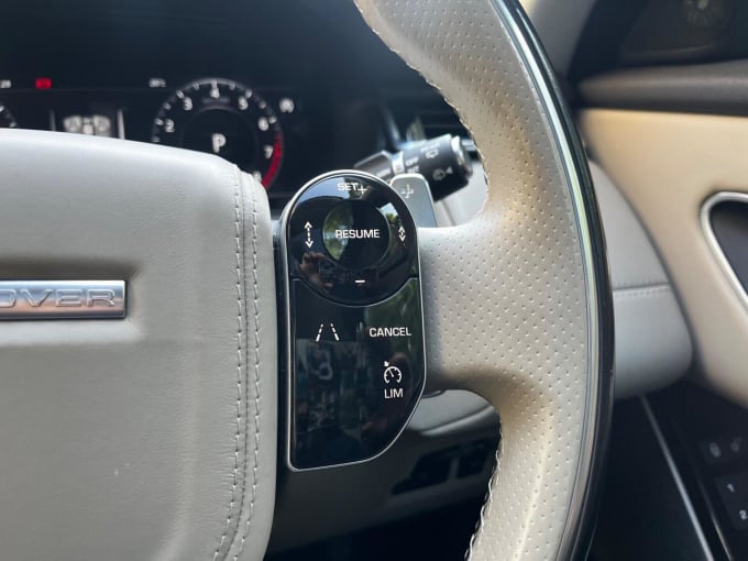 2025 Land Rover Range Rover Velar