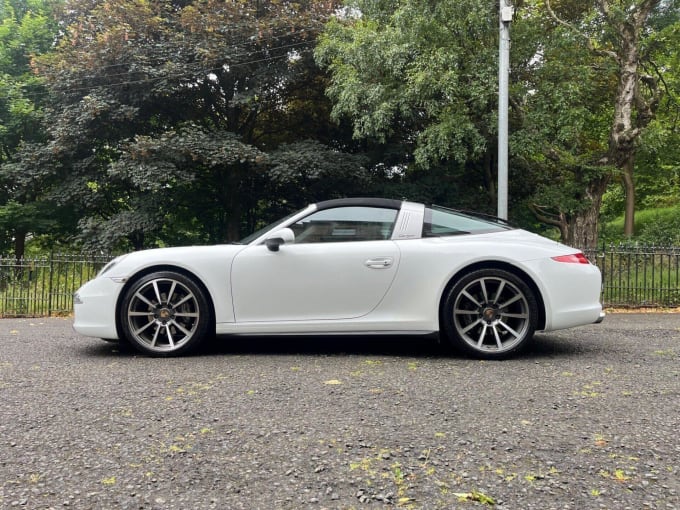 2025 Porsche 911