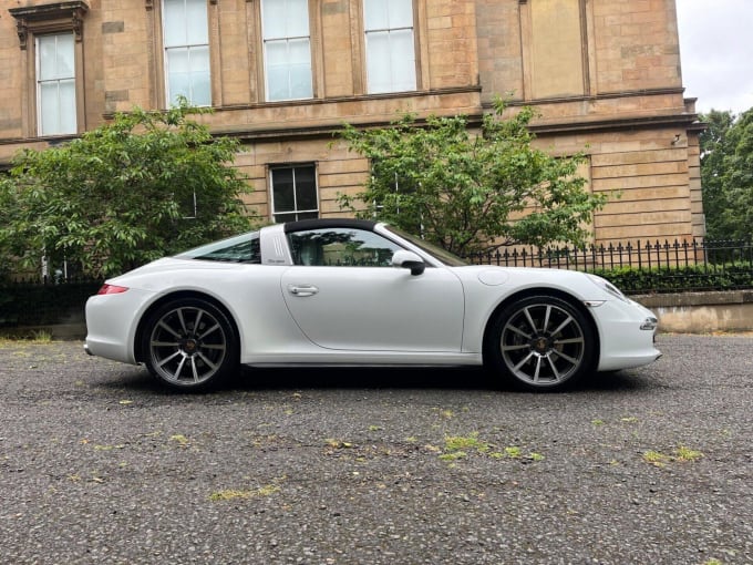 2025 Porsche 911