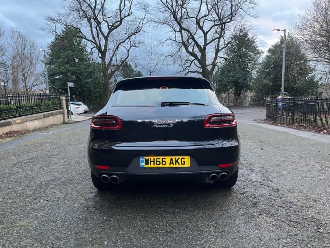 2025 Porsche Macan