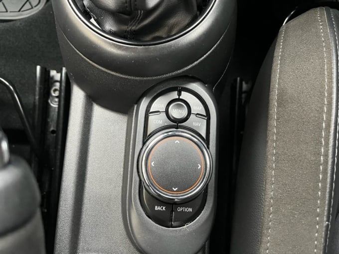 2025 Mini Hatch