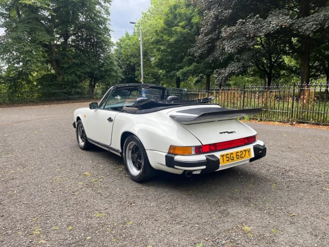 2025 Porsche 911