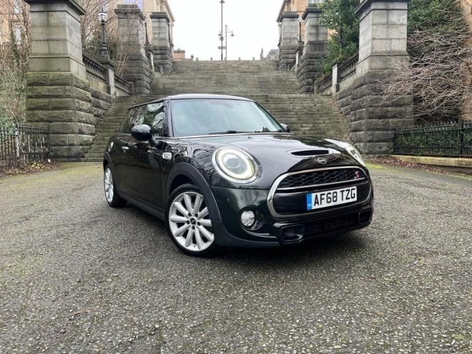 2025 Mini Hatch