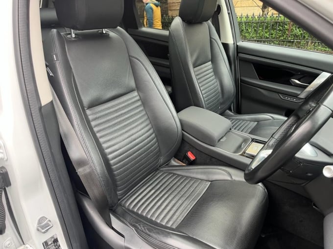 2025 Land Rover Discovery Sport