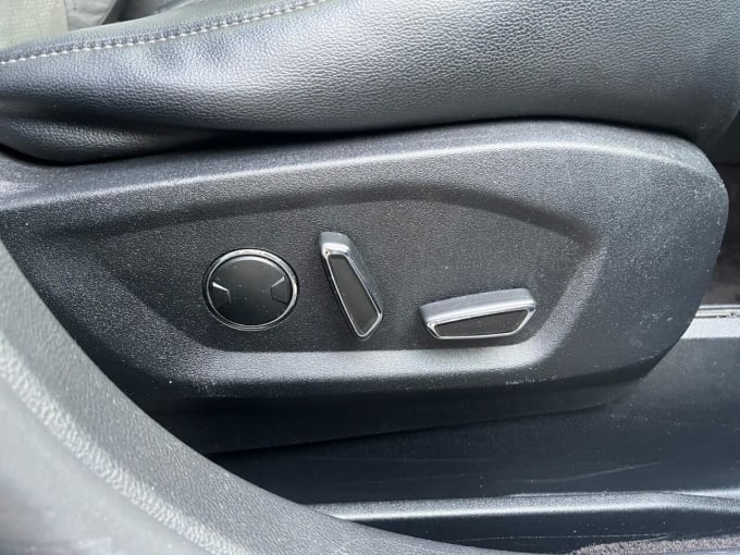 2025 Ford Edge