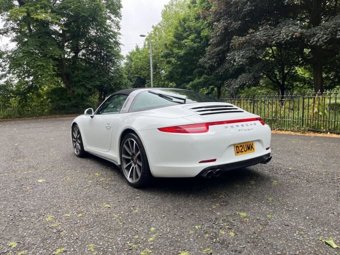 2025 Porsche 911