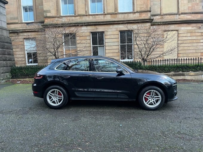 2025 Porsche Macan