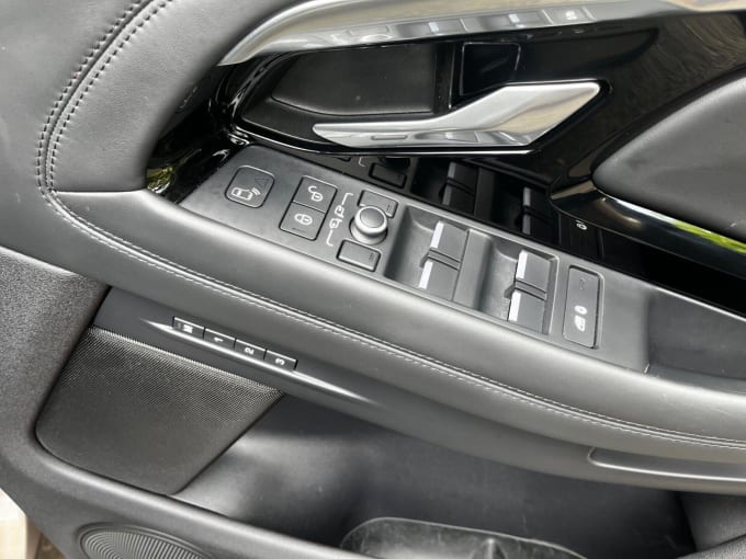 2025 Land Rover Range Rover Evoque