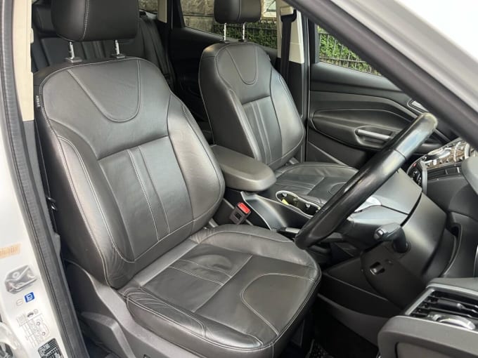 2025 Ford Kuga