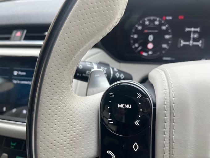 2025 Land Rover Range Rover Velar
