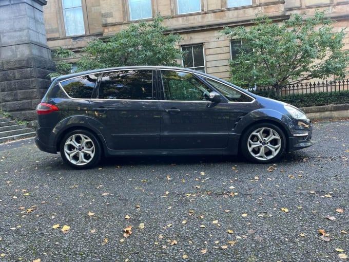 2025 Ford S-max