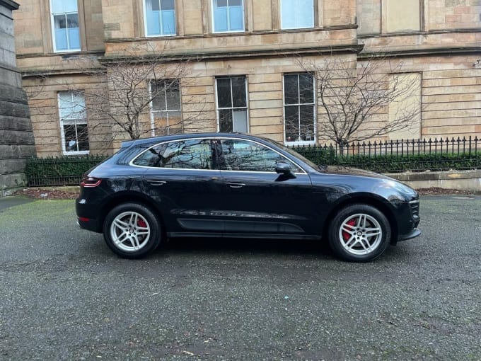 2025 Porsche Macan
