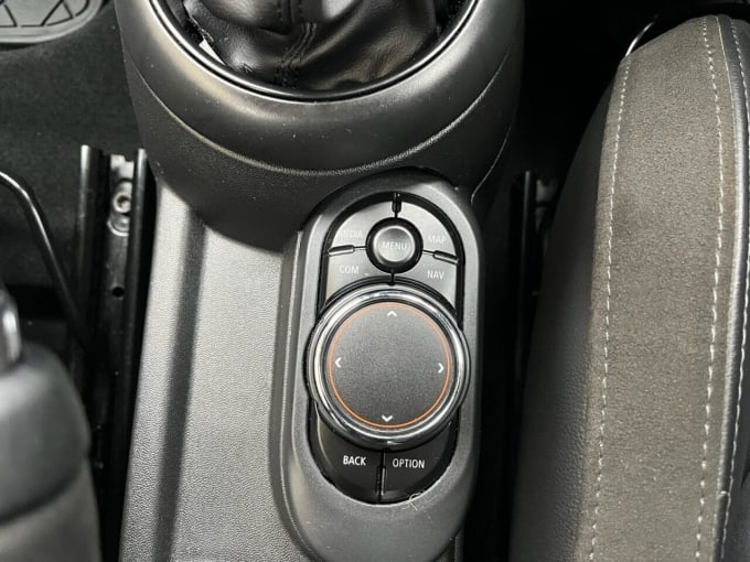 2025 Mini Hatch