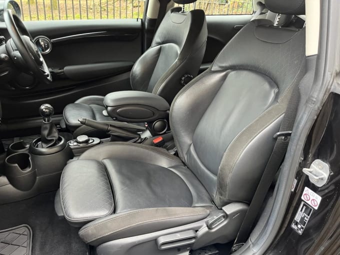 2025 Mini Hatch