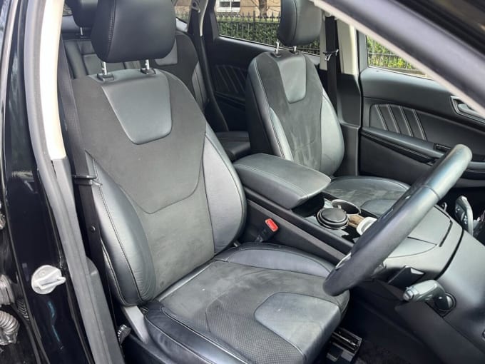 2025 Ford Edge
