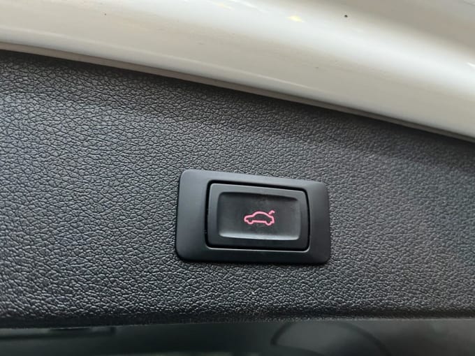 2025 Audi Sq5