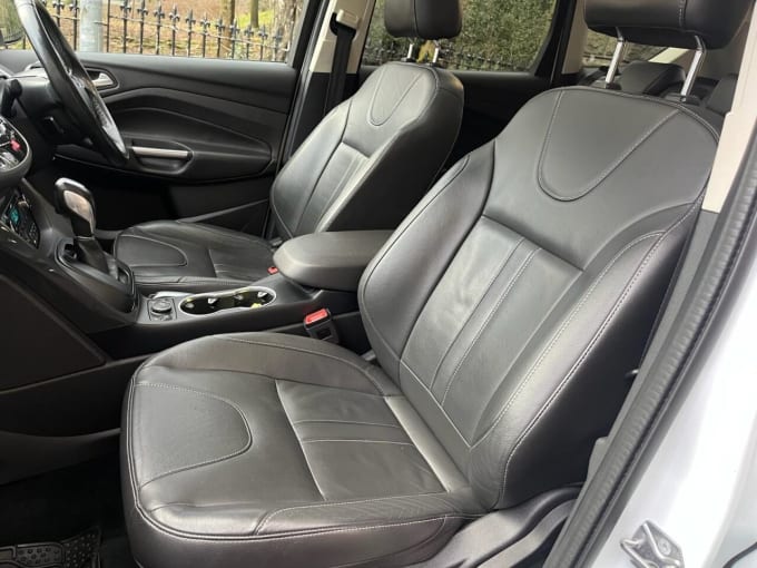 2025 Ford Kuga