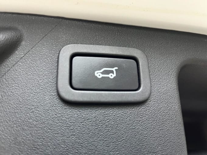 2025 Land Rover Discovery Sport