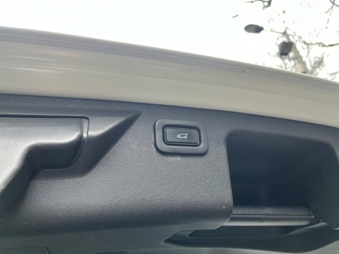 2025 Land Rover Discovery Sport