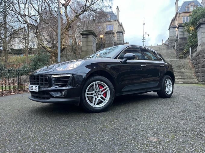 2025 Porsche Macan