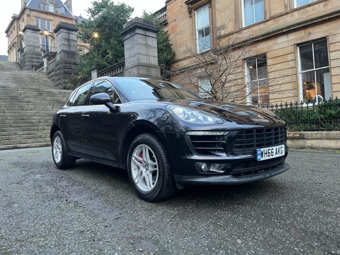 2025 Porsche Macan