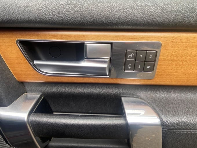 2025 Land Rover Discovery
