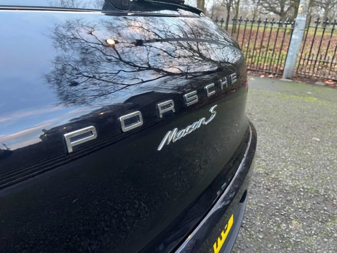 2025 Porsche Macan