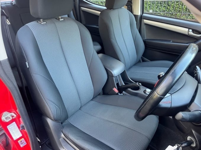 2025 Isuzu D-max