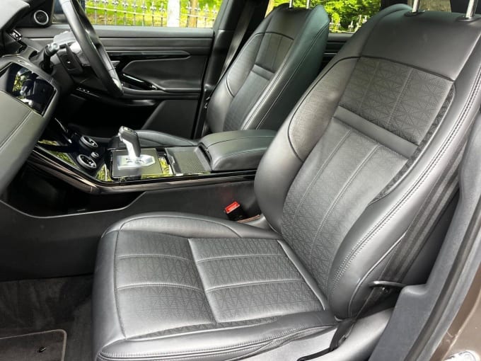 2025 Land Rover Range Rover Evoque