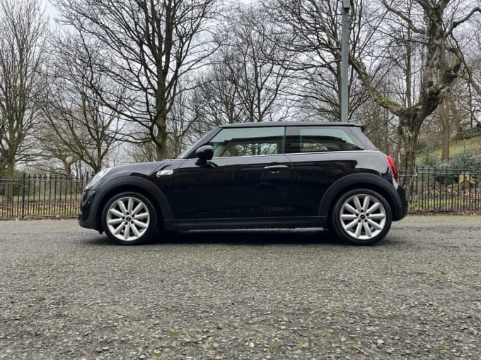 2025 Mini Hatch