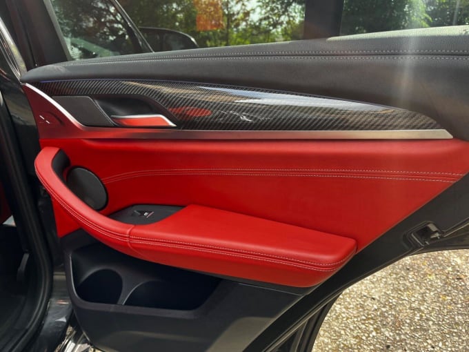 2025 BMW X4 M