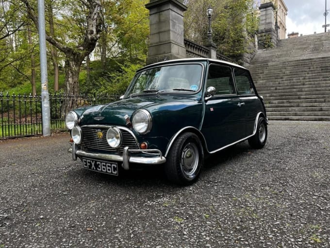 2025 Rover Mini
