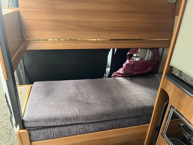 2025 Mercedes-benz Sprinter