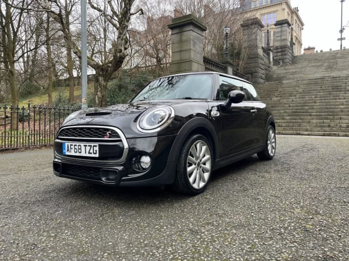 2025 Mini Hatch