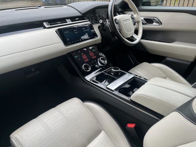 2025 Land Rover Range Rover Velar