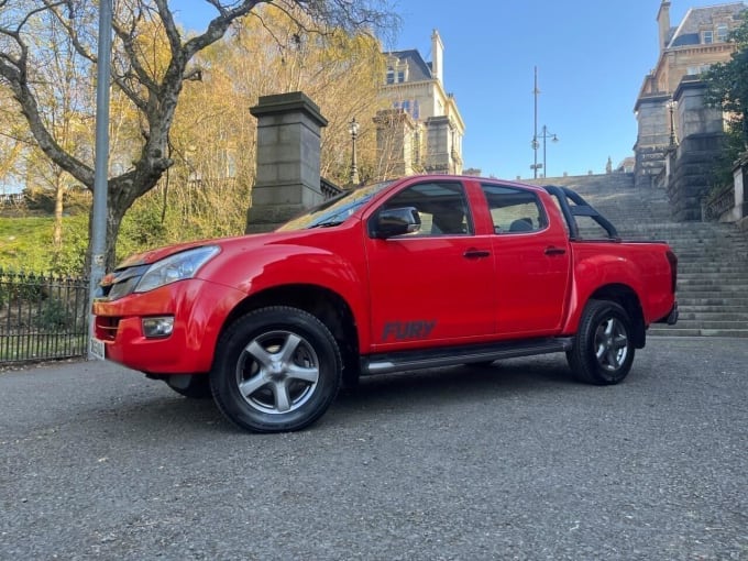 2025 Isuzu D-max