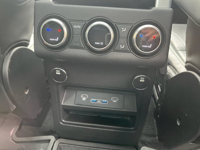 2025 Land Rover Discovery