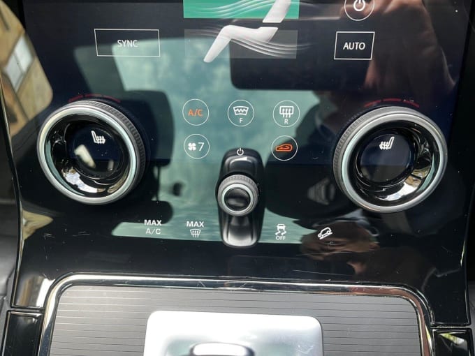 2025 Land Rover Range Rover Evoque