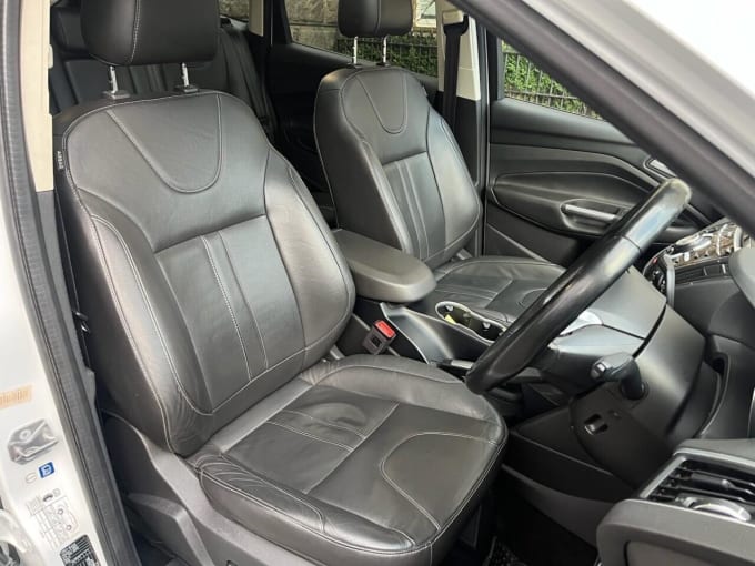 2025 Ford Kuga