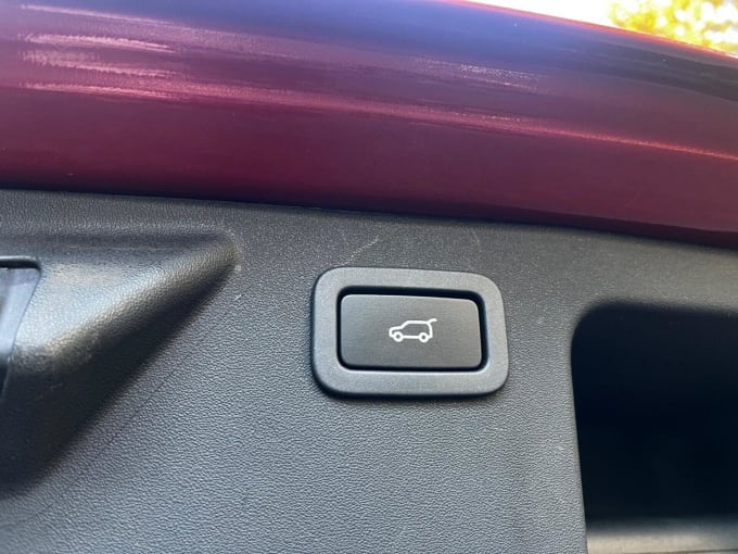 2025 Land Rover Discovery Sport