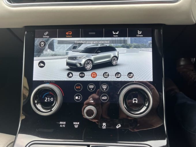 2025 Land Rover Range Rover Velar