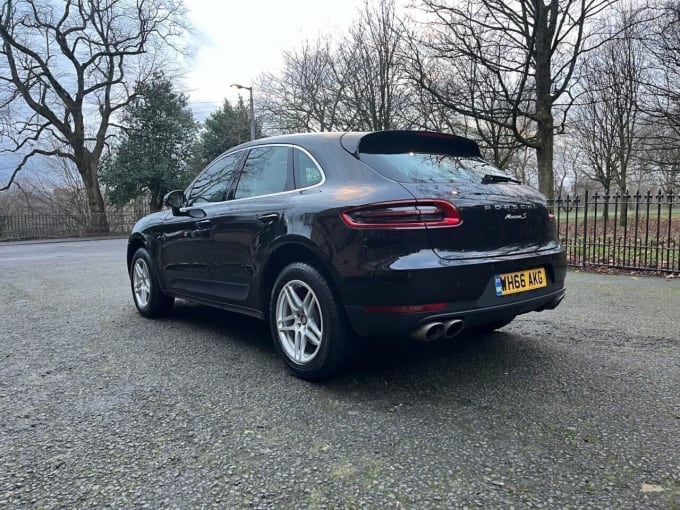 2025 Porsche Macan