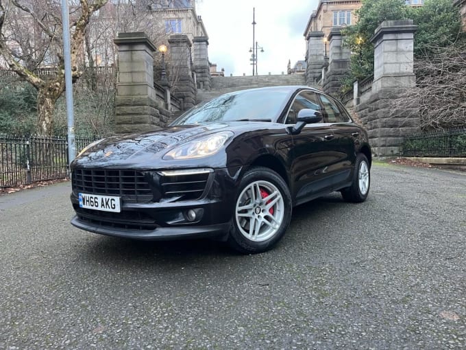 2025 Porsche Macan