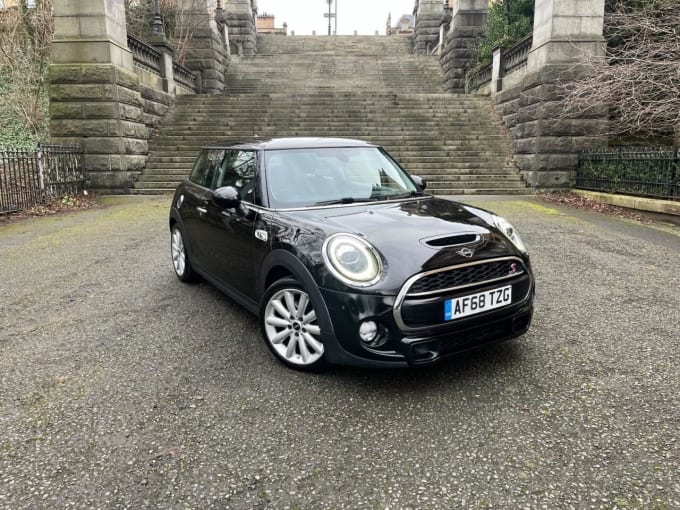 2025 Mini Hatch